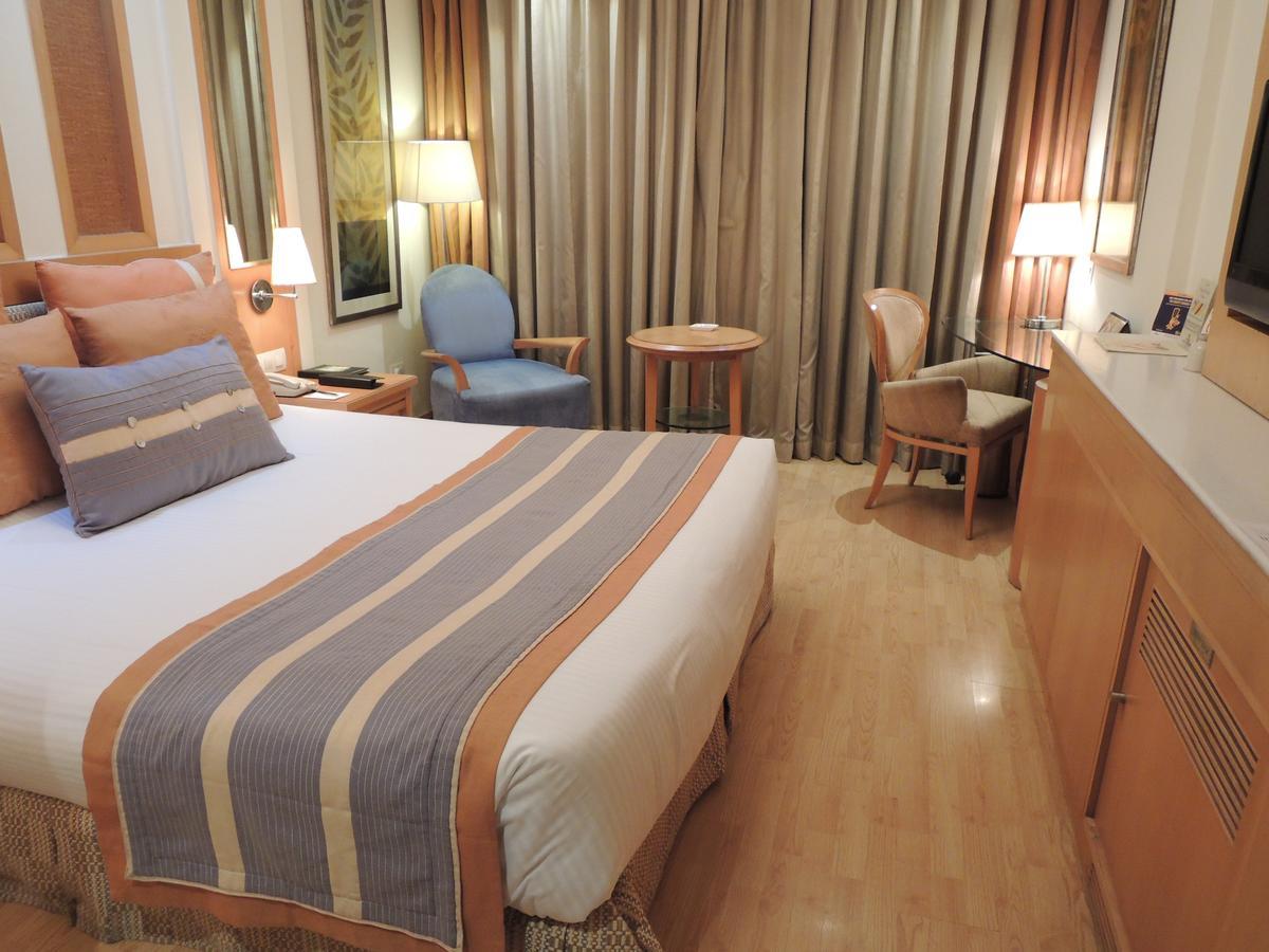 Dia Park Premier Hotel Gurgaon Exterior foto
